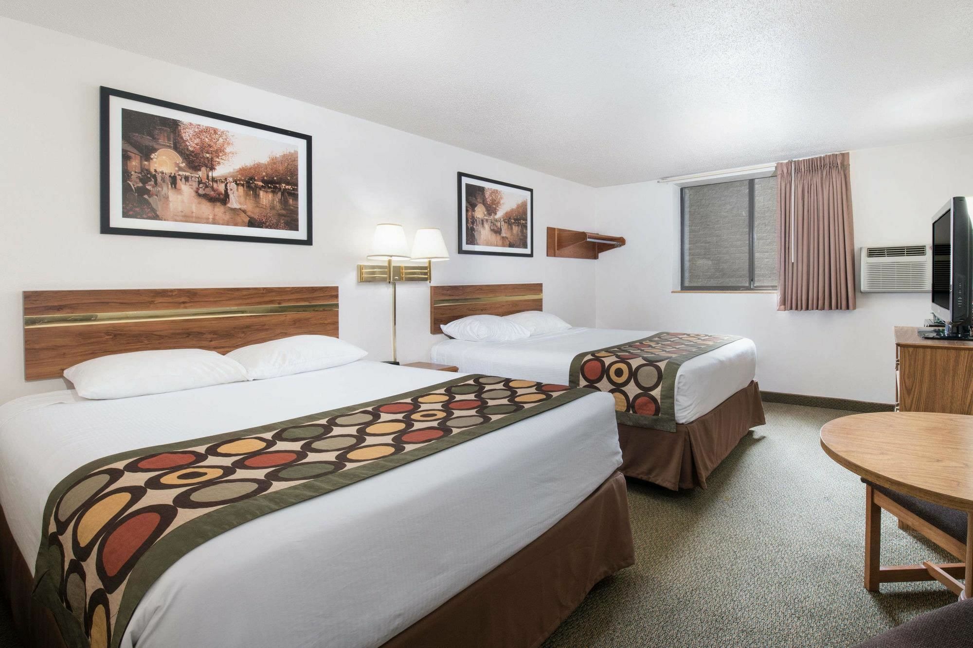 Serena Inn & Suites Of مدينة رابيد المظهر الخارجي الصورة